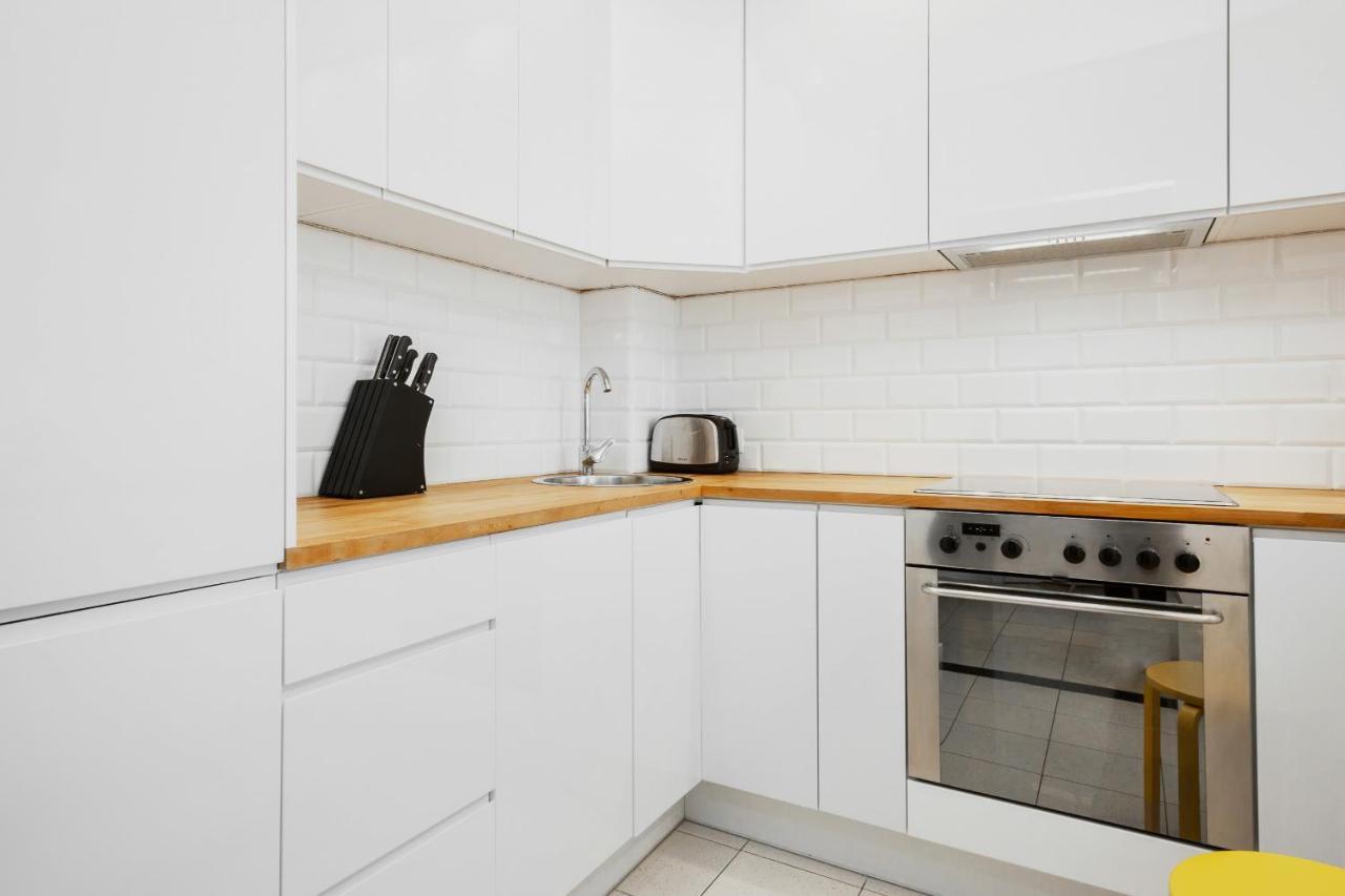 Apartments Warsaw Zelazna By Noclegi Renters מראה חיצוני תמונה