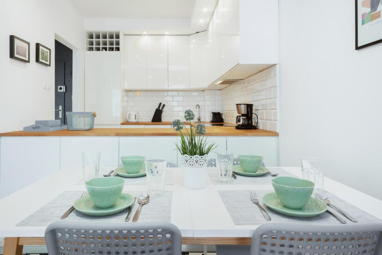 Apartments Warsaw Zelazna By Noclegi Renters מראה חיצוני תמונה